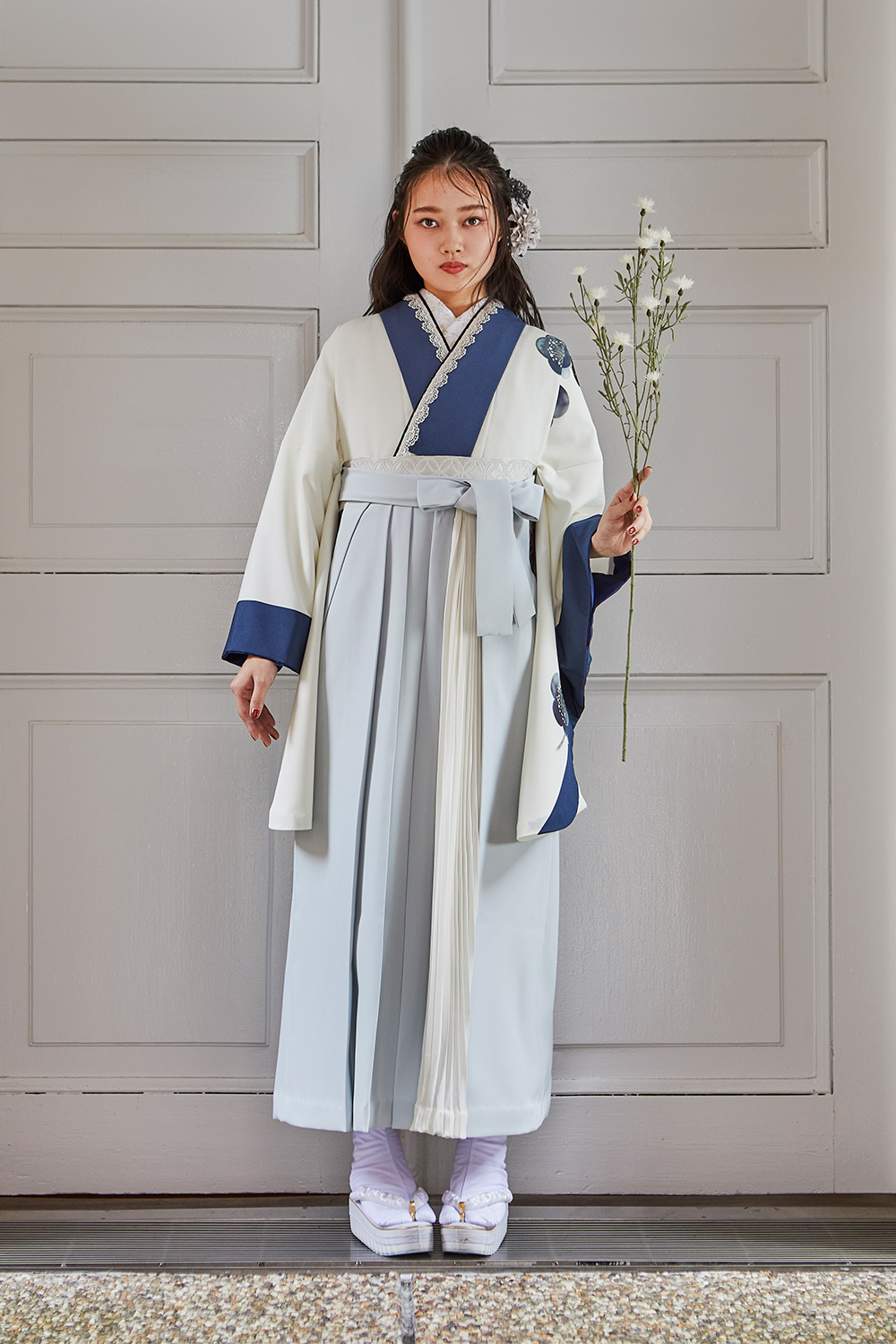 卒業式袴フルセット｜白色・シンプル梅柄 2S101